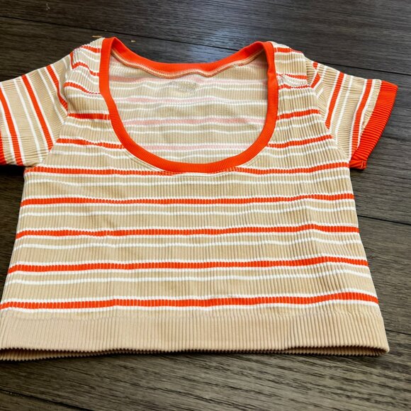 OFFLINE by Aerie Seamless Rib Crop Scoop Next Stretch Shirt - Picture 1 of 3